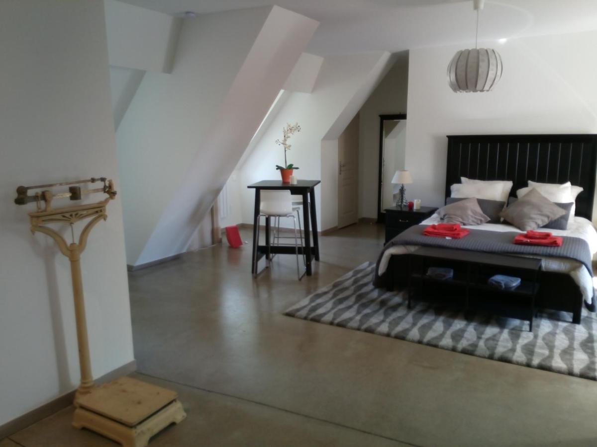 מלון Sanssat Chateau De St Alyre מראה חיצוני תמונה